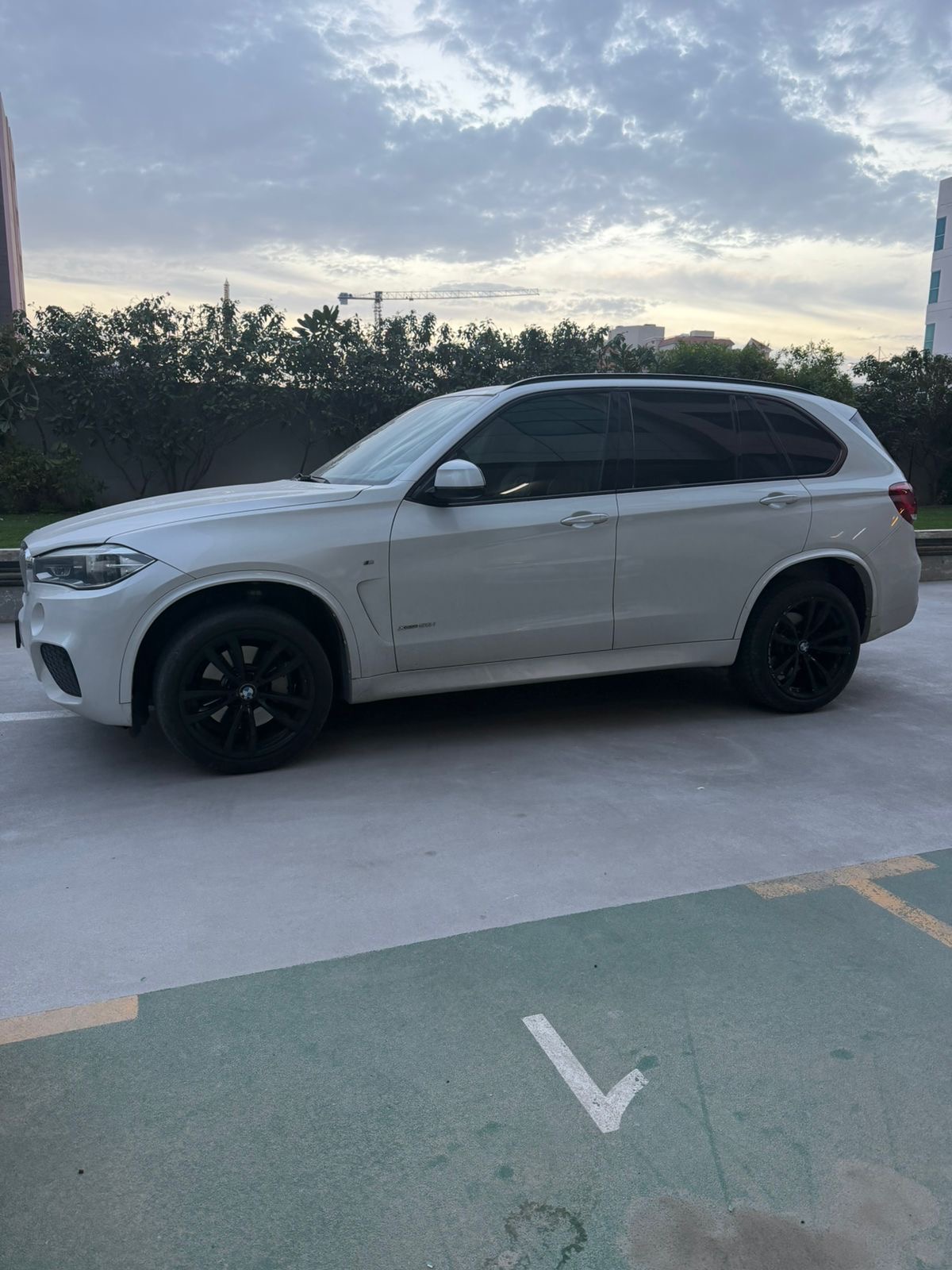 Beyaz BMW X5 M Competition 2016